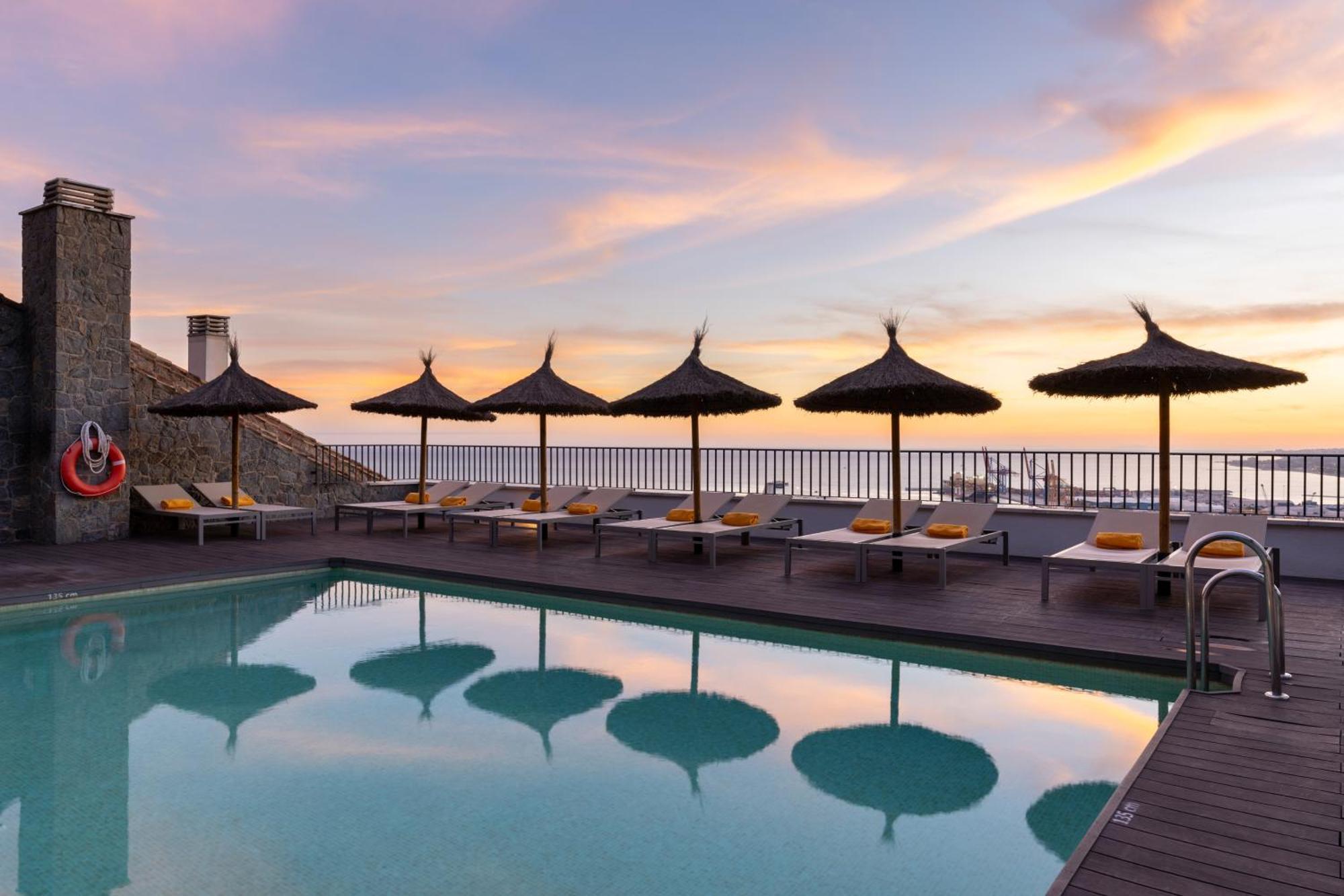 ปาราดอร์ เด มาลากา จิบราลฟาโร Hotel ภายนอก รูปภาพ